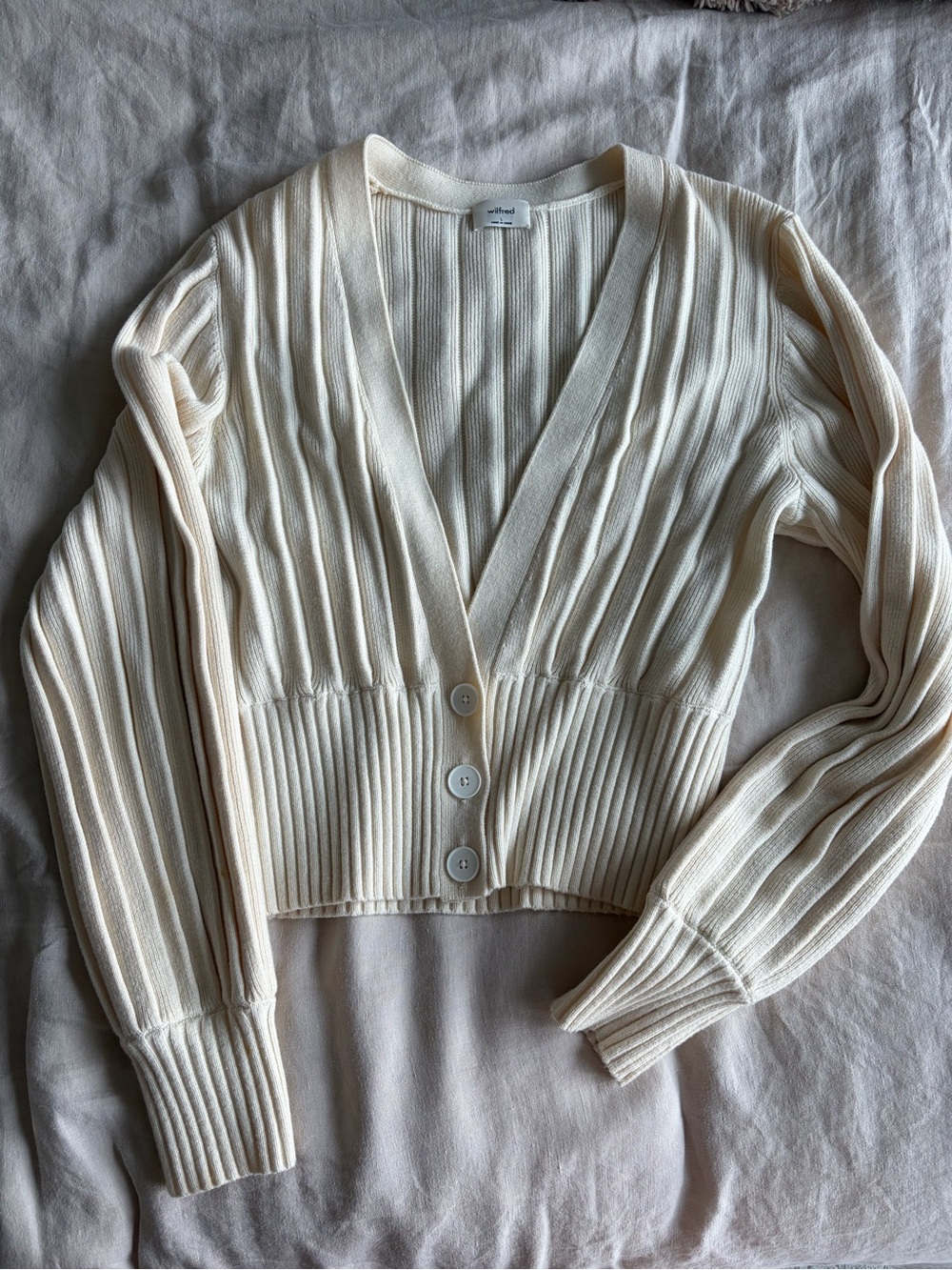 Wilfred Cream Cropped Ribbed V-Neck Button Cardigan